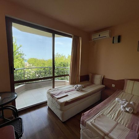 Hotel Vega Kranevo Esterno foto