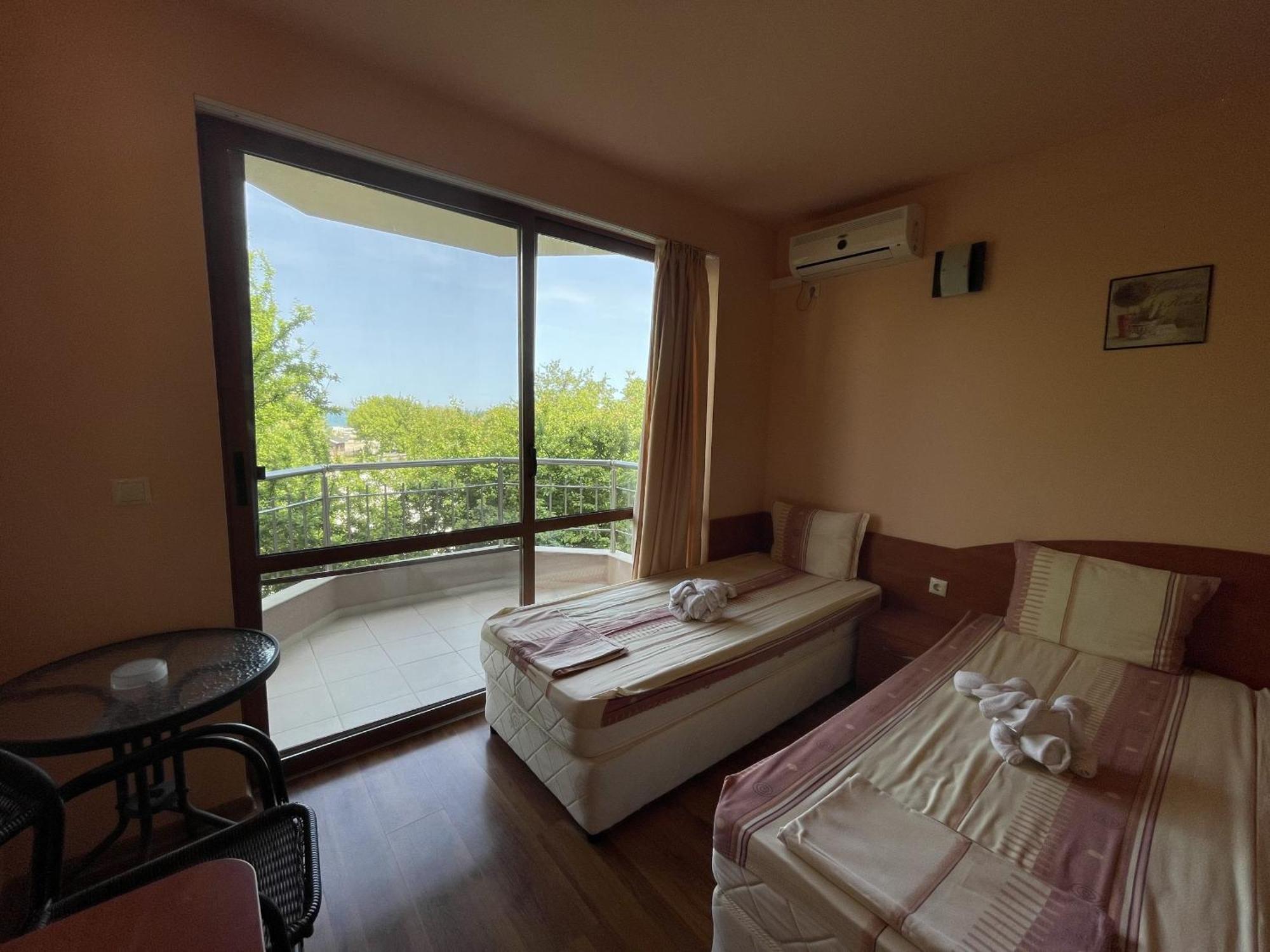 Hotel Vega Kranevo Esterno foto